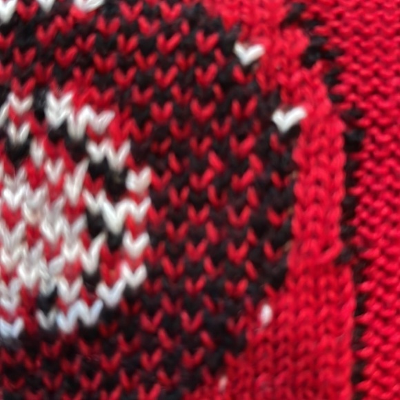 Women’s Red Owl Sweater Size 1x long sleeve the owl appears as if done by hand - Picture 16 of 16